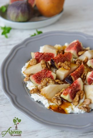 ricotta-cu-smochine-pere-nuci